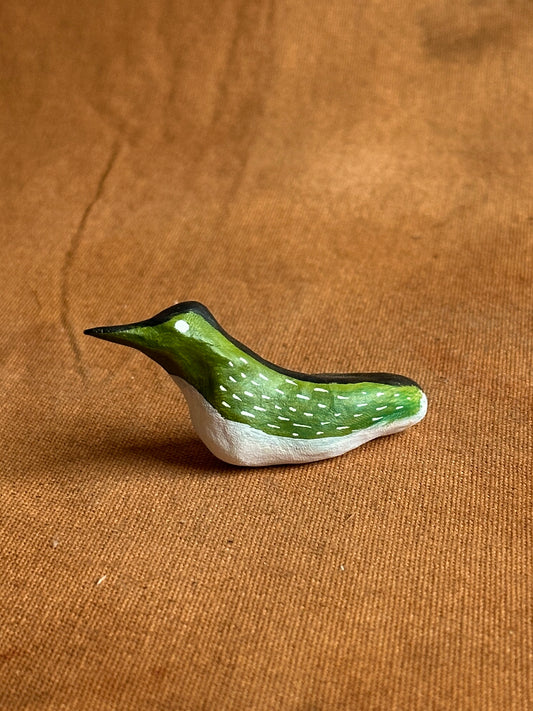 Prickled miniature loon