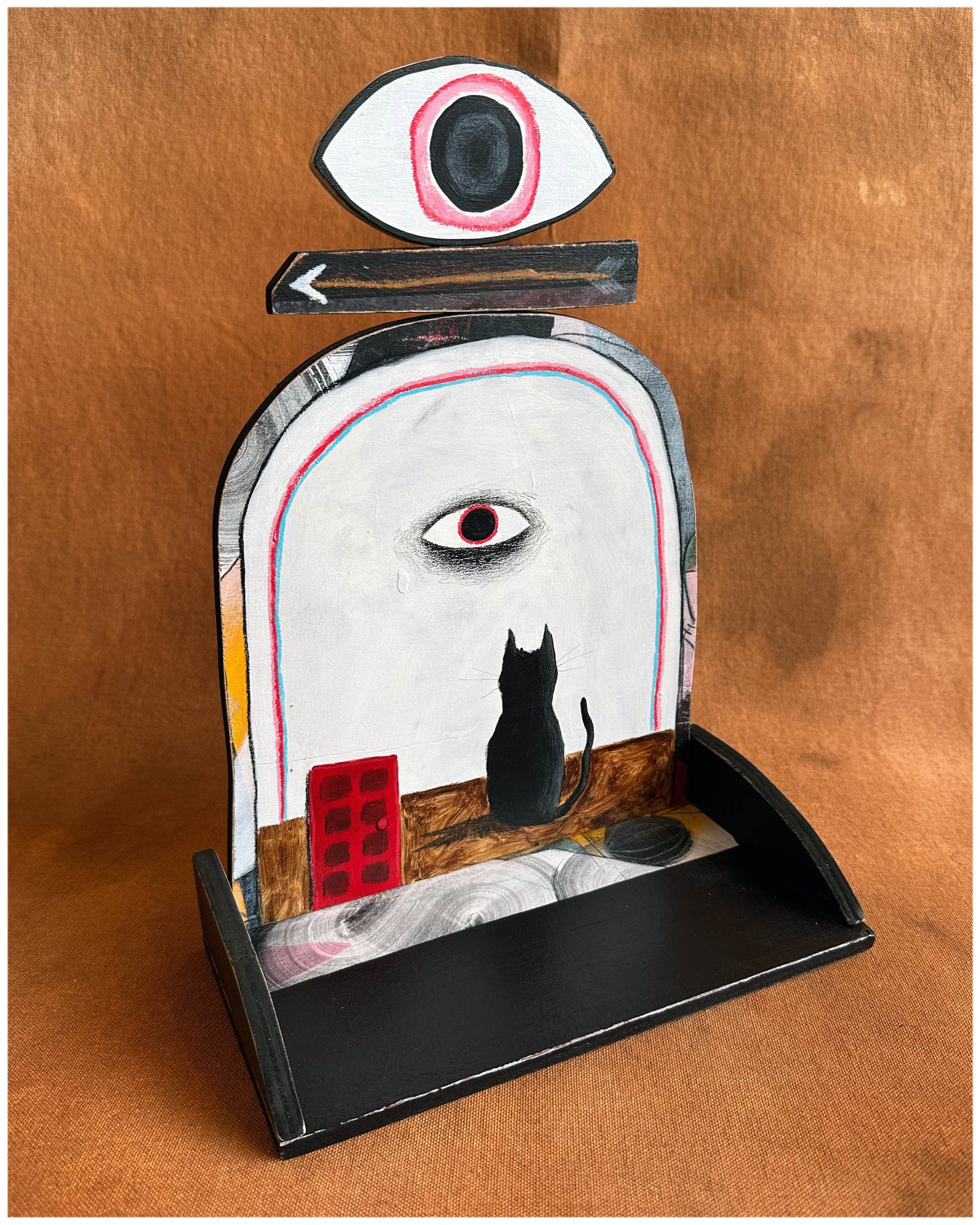An altar for small and important things