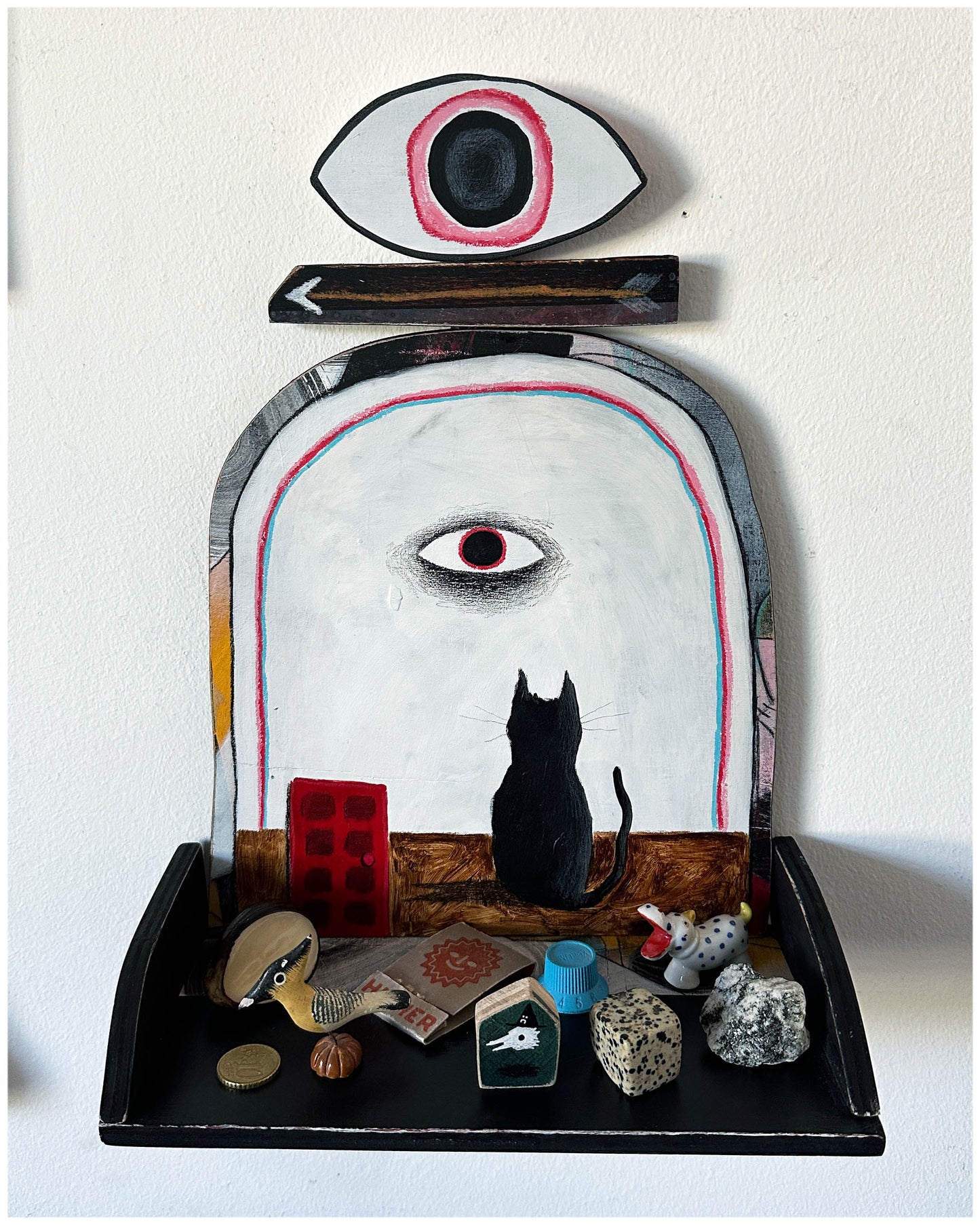 An altar for small and important things